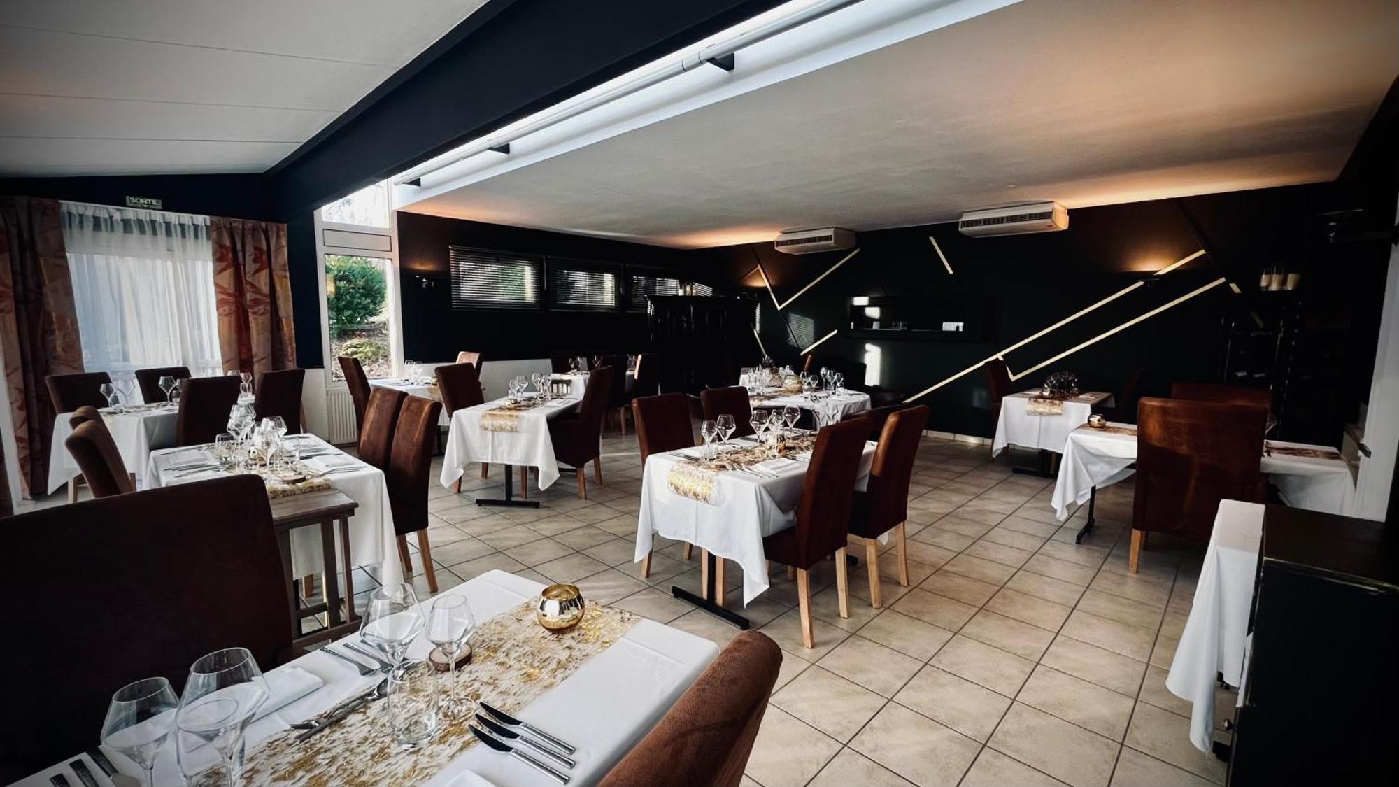 Logis Le Relais De La Voie Sacree Hotel Issoncourt Ngoại thất bức ảnh