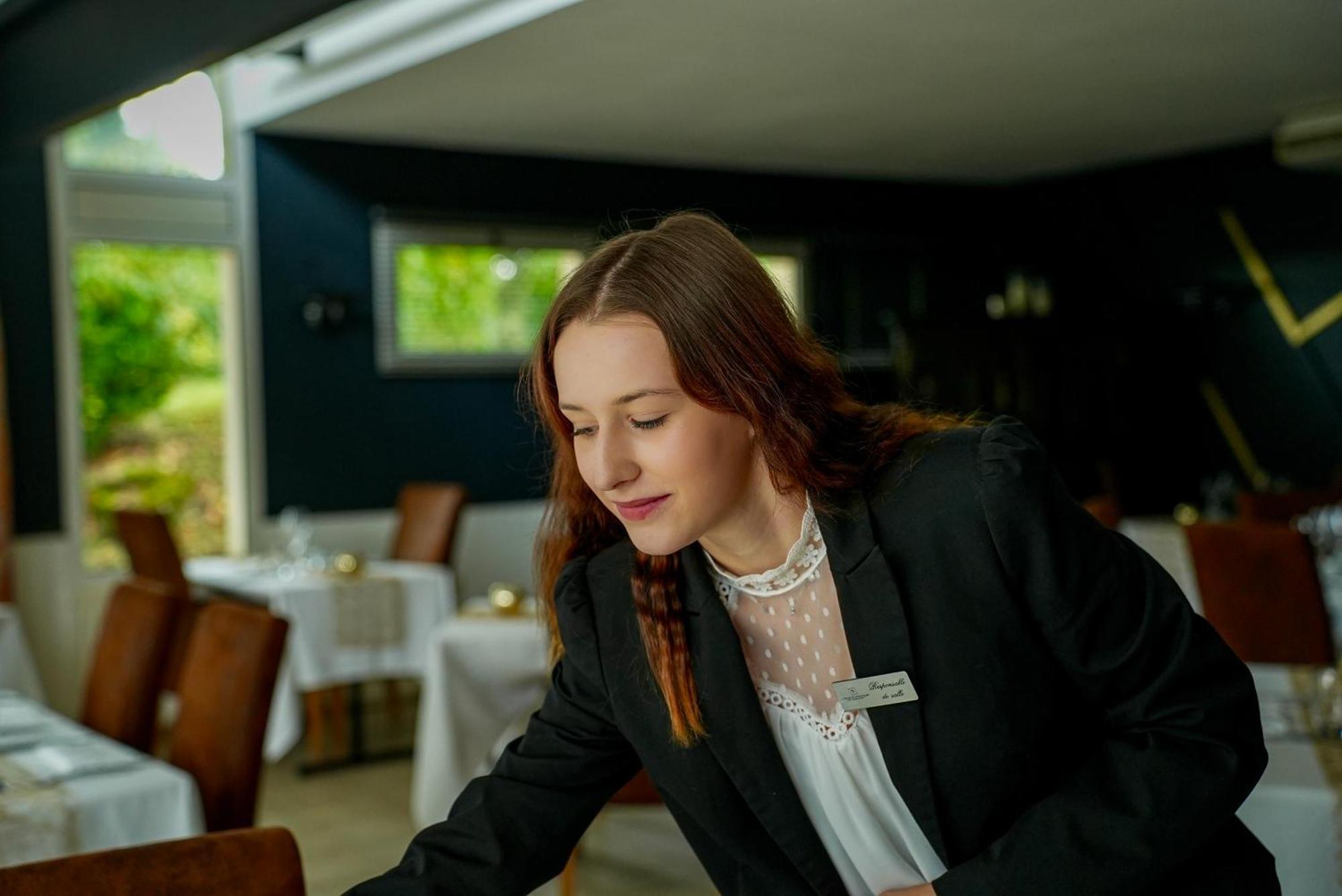 Logis Le Relais De La Voie Sacree Hotel Issoncourt Ngoại thất bức ảnh