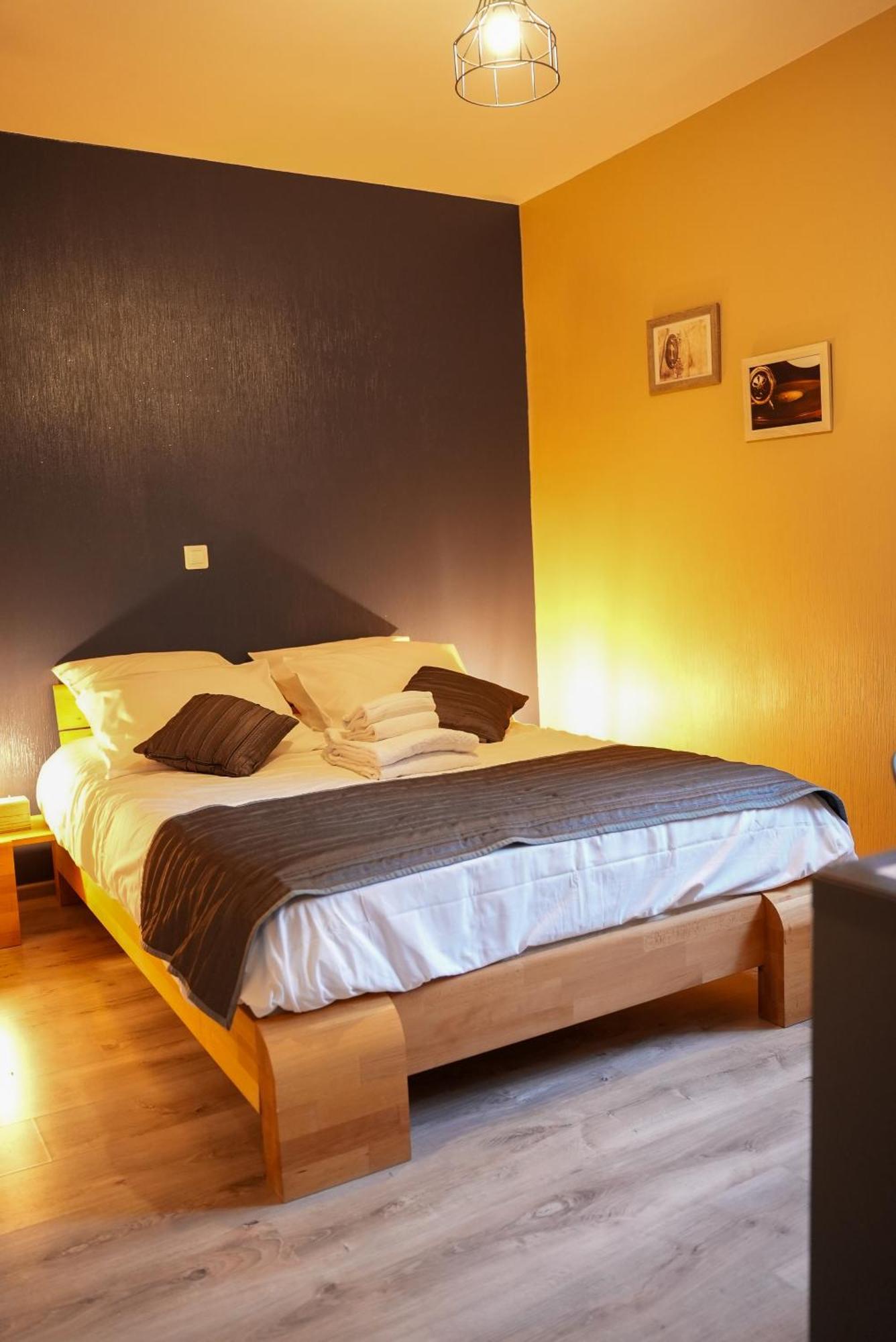 Logis Le Relais De La Voie Sacree Hotel Issoncourt Ngoại thất bức ảnh