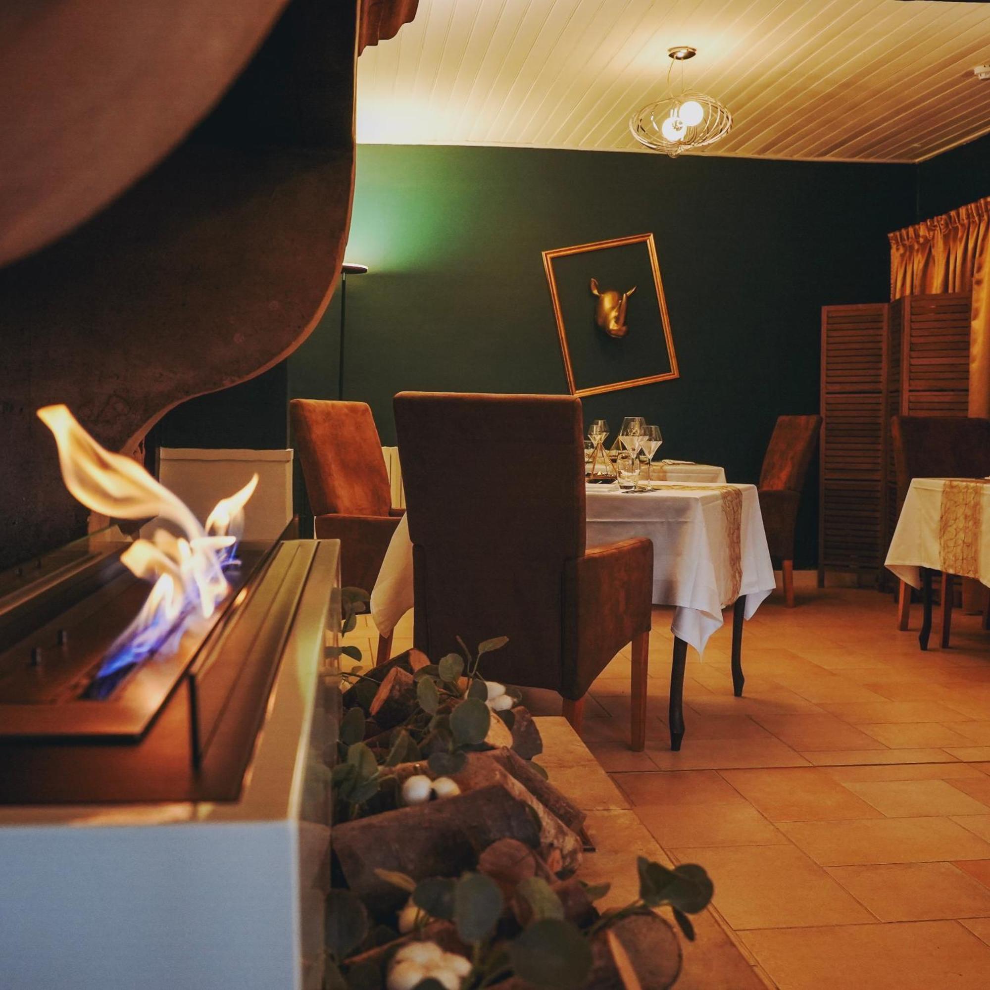 Logis Le Relais De La Voie Sacree Hotel Issoncourt Ngoại thất bức ảnh